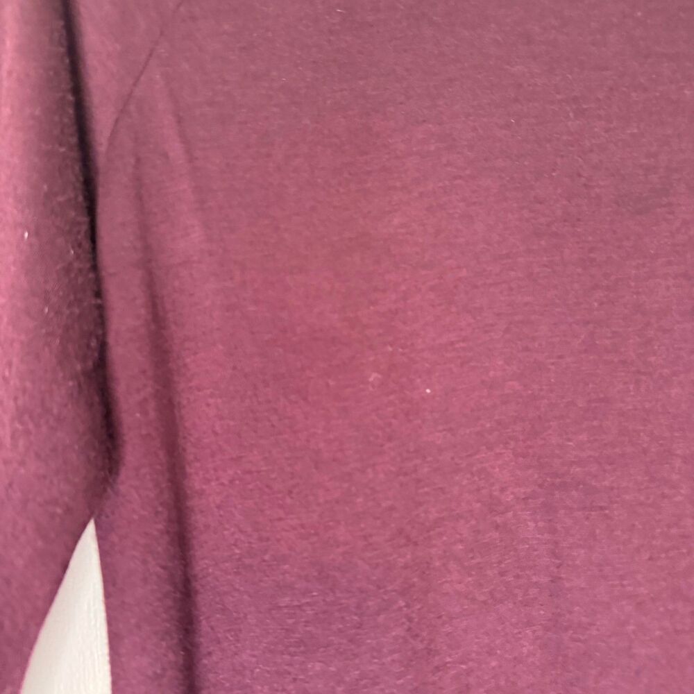 VINCE woman's size medium M Made in USA soft stretch long sleeve classic top - Picture 8 of 10